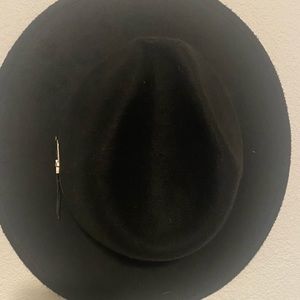 Black fedora hat